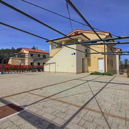 Holiday home Mit Privatpool Fuer 20 Personen Ca 480 Qm In Banjole, Istrien Istrische Riviera Banjole