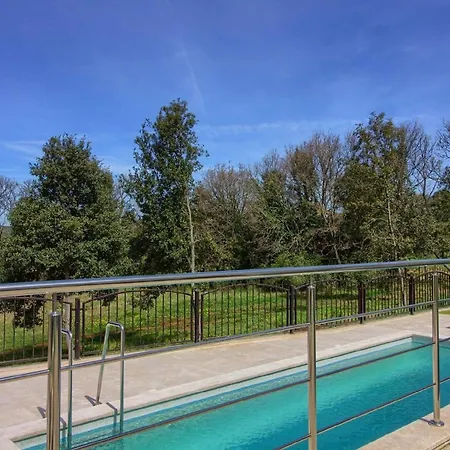 Holiday home Mit Privatpool Fuer 20 Personen Ca 480 Qm In Banjole, Istrien Istrische Riviera *
