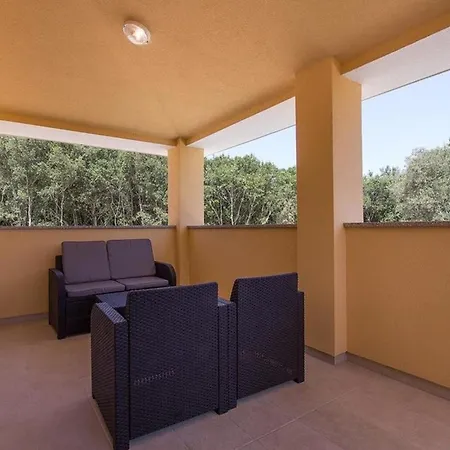 Mit Privatpool Fuer 20 Personen Ca 480 Qm In Banjole, Istrien Istrische Riviera *