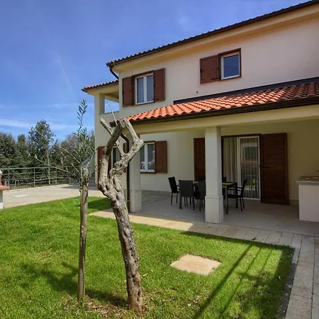 Mit Privatpool Fuer 20 Personen Ca 480 Qm In Banjole, Istrien Istrische Riviera * بنجول